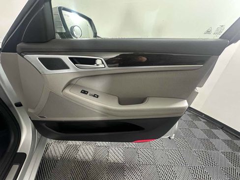 Used 2017 Genesis G80 3.8 w/ Option Group 02 image 16