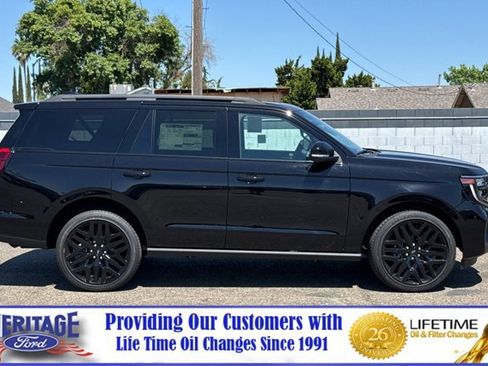 New 2026 Ford Expedition Platinum w/ Stealth Performance Package AWD/4WD image 3