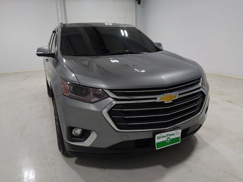 Used 2020 Chevrolet Traverse LT image 14