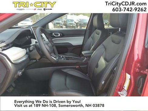 New 2026 Jeep Compass Limited image 9