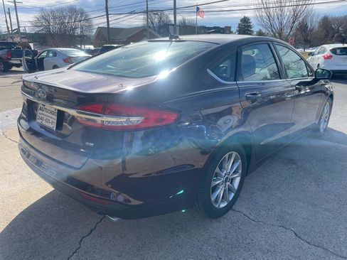 Used 2017 Ford Fusion SE w/ Fusion SE Technology Package FWD image 15