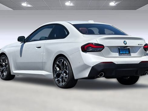 Used 2025 BMW 230i Coupe w/ Premium Package image 3