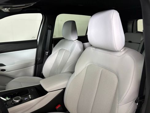 New 2026 Jeep Cherokee Laredo AWD/4WD image 19