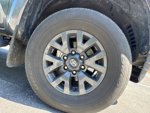 Used 2023 Toyota Tacoma SR5 w/ Technology Package image 14