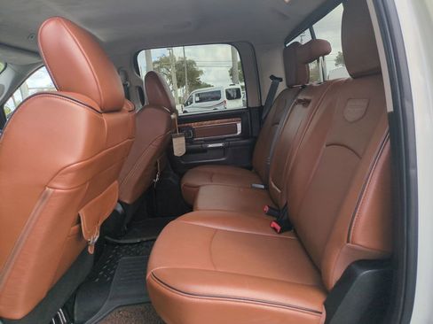 Used 2018 RAM 2500 Longhorn image 15