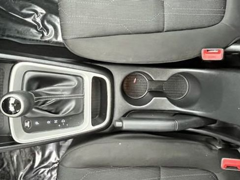 Used 2023 Hyundai Venue SE w/ Cargo Package FWD image 15