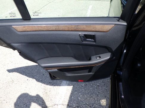 Used 2011 Mercedes-Benz E 350 4MATIC Sedan image 13
