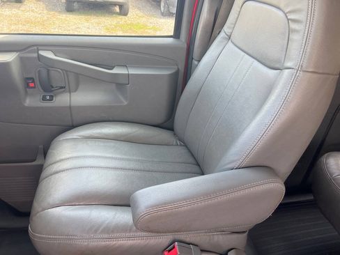 Used 2016 Chevrolet Express 3500 LS RWD image 13