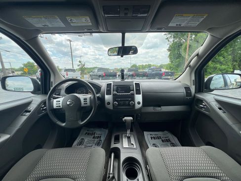 Used 2018 Nissan Frontier SV RWD image 14