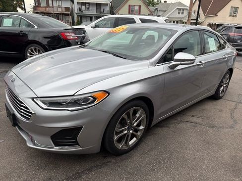 Used 2020 Ford Fusion SEL FWD image 3