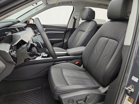Used 2024 Audi Q8 e-tron Premium Plus AWD/4WD image 13