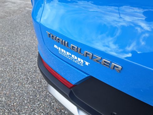 Used 2024 Chevrolet TrailBlazer LT w/ Driver Confidence Package image 9