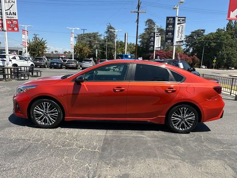 Used 2023 Kia Forte GT-Line FWD image 3