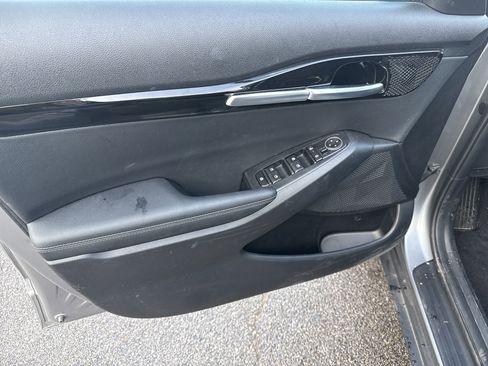 Used 2025 Kia Seltos S image 6