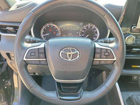 Used 2024 Toyota Highlander XSE image 20