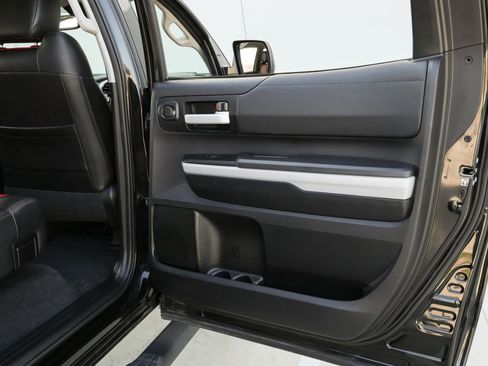 Used 2018 Toyota Tundra SR5 w/ SR5 Upgrade Package image 23