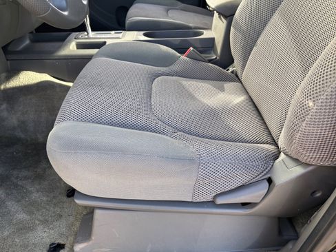 Used 2016 Nissan Frontier SV image 13