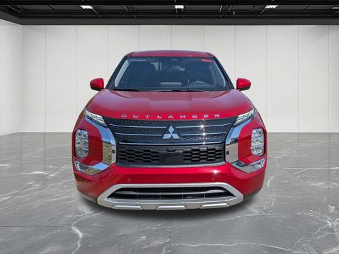 New 2025 Mitsubishi Outlander SE image 9