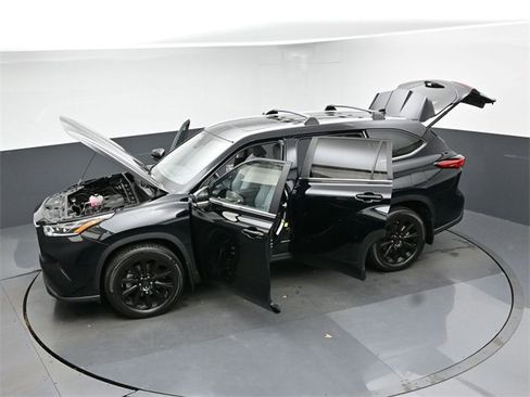 Used 2023 Toyota Highlander Bronze Edition image 49