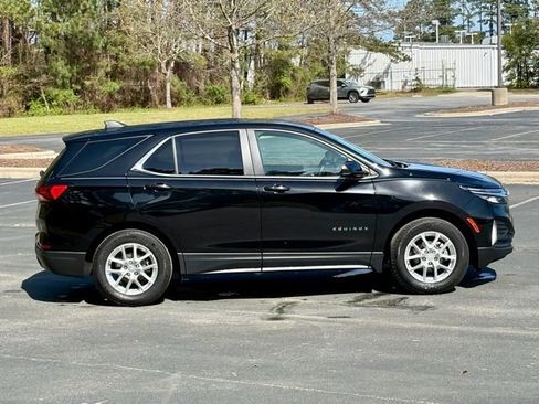 Used 2024 Chevrolet Equinox LT w/ LPO, Floor Liner Package image 9