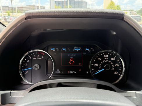 Used 2018 Ford F150 Lariat RWD image 17