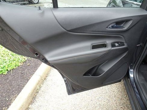 Used 2022 Chevrolet Equinox Premier FWD image 15