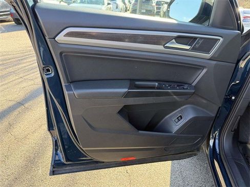 Used 2020 Volkswagen Atlas SE w/ Towing Package image 12