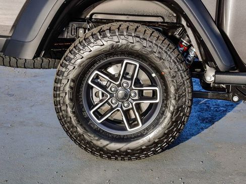 New 2026 Jeep Gladiator Mojave w/ Safety Group image 12