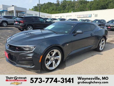 Used 2020 Chevrolet Camaro SS RWD image 4