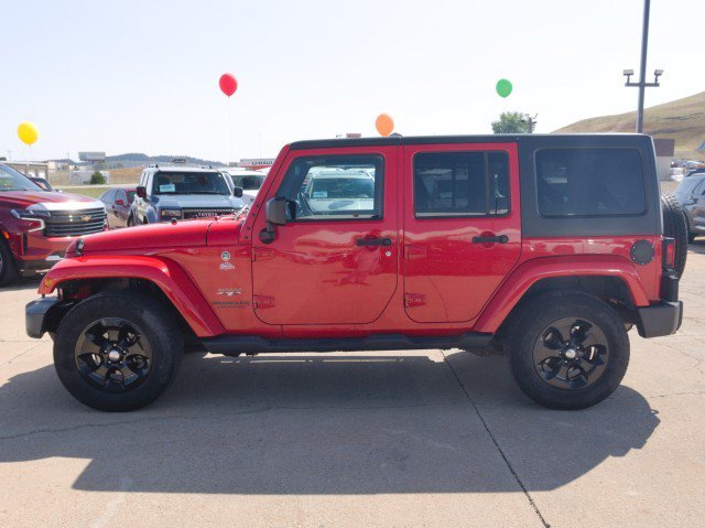Used 2017 Jeep Wrangler Unlimited Sahara AWD/4WD image 3