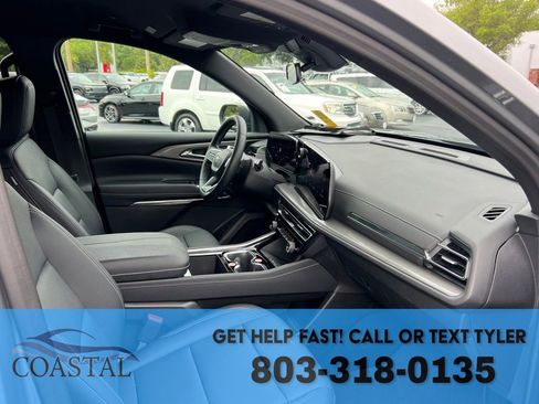 Used 2026 Chevrolet Traverse LT FWD image 21