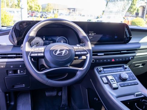 Used 2023 Hyundai Palisade SEL w/ Premium Package AWD/4WD image 16