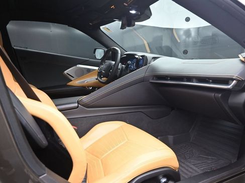 Used 2021 Chevrolet Corvette Stingray Preferred Cpe w/ Z51 Performance Package RWD image 17