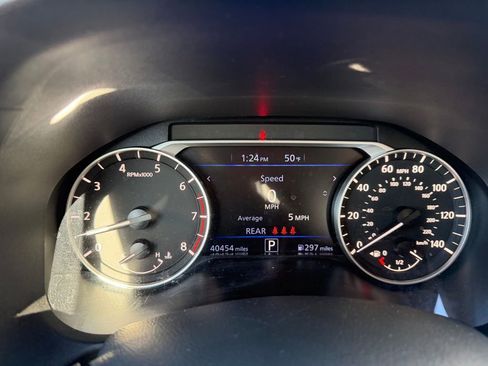 Used 2024 Nissan Altima 2.5 SV image 26