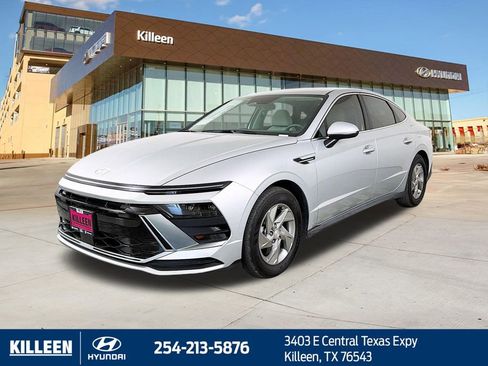Used 2025 Hyundai Sonata SE FWD image 4