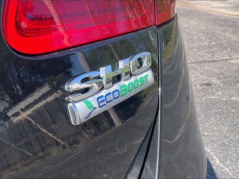 Used 2013 Ford Taurus SHO image 8