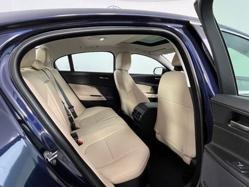 Used 2019 Jaguar XE Premium AWD/4WD image 19
