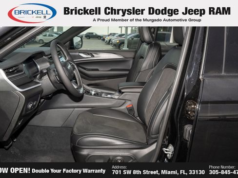 New 2025 Jeep Grand Cherokee L Altitude image 17