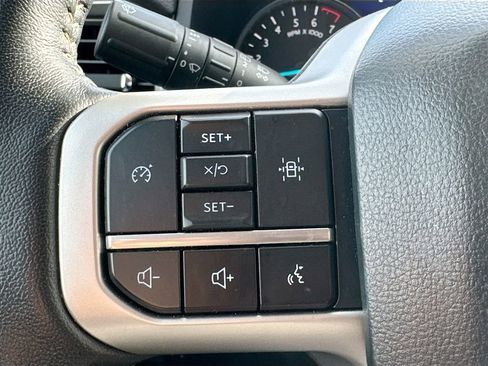 Used 2024 Ford Expedition XLT image 10