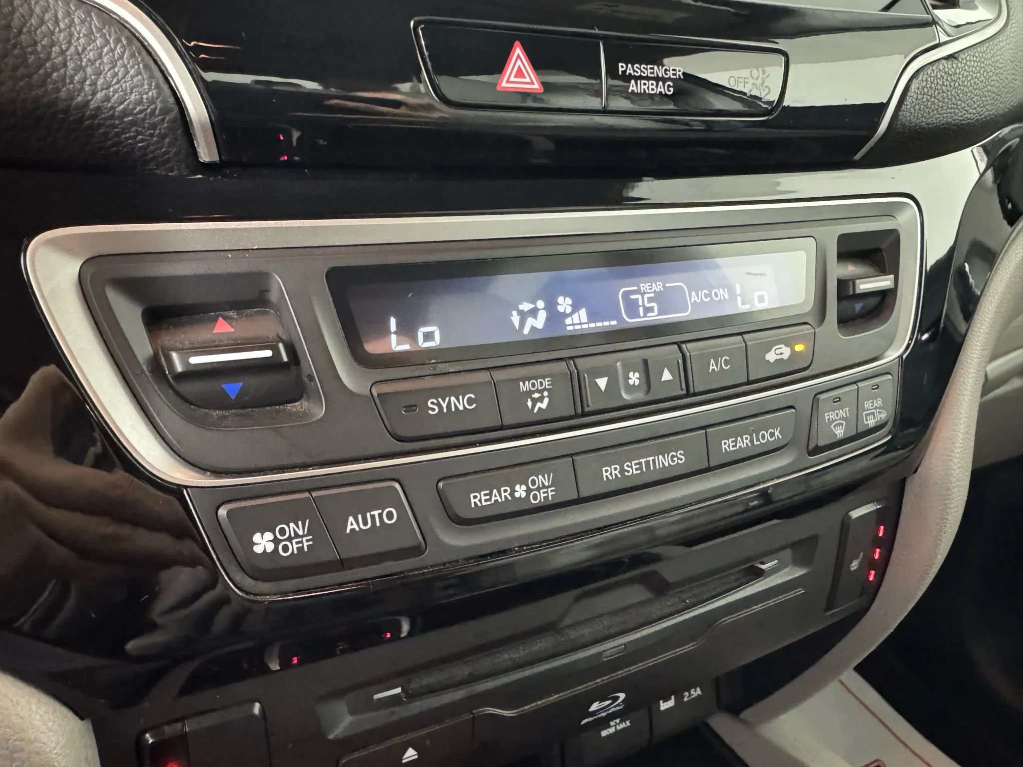 Used 2021 Honda Pilot Touring image 21