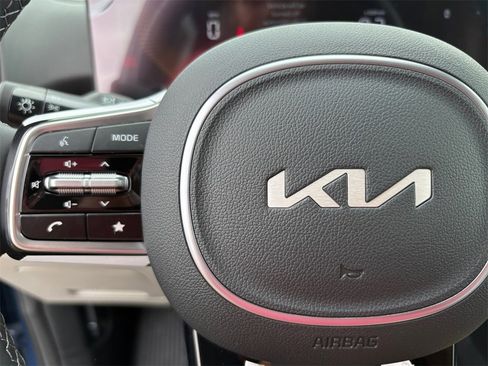 New 2025 Kia Sorento S w/ Panoramic Sunroof Package image 25