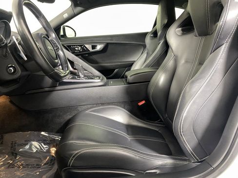 Used 2017 Jaguar F-TYPE R image 13