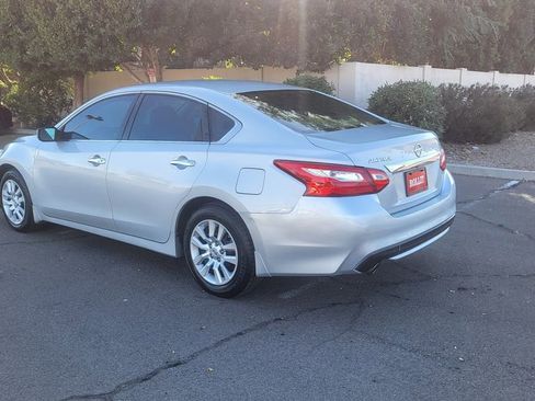 Used 2016 Nissan Altima 2.5 S w/ Power Driver Seat Package image 6