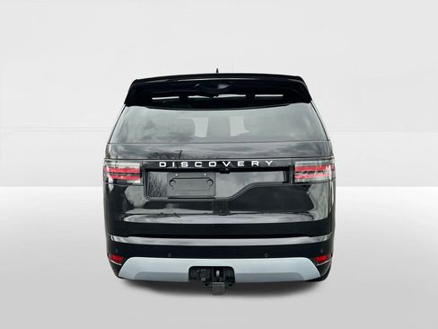Certified 2025 Land Rover Discovery Metropolitan Edition image 3