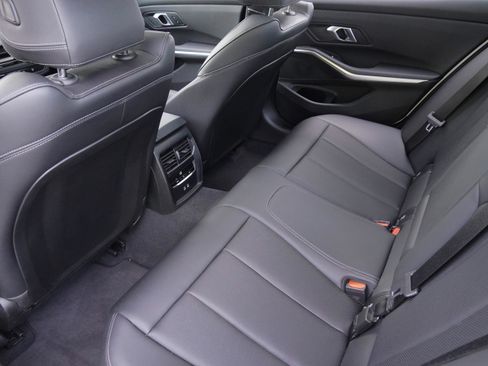Used 2025 BMW 330i Sedan RWD image 34