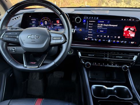 Used 2024 Chevrolet Traverse RS w/ LPO, Floor Liner Package image 6