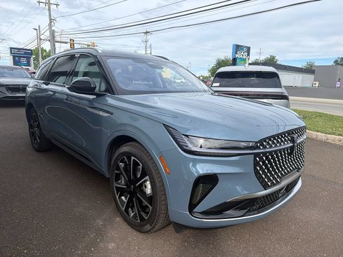 New 2026 Lincoln Nautilus Reserve AWD/4WD image 4