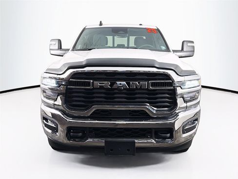 Used 2025 RAM 2500 Big Horn AWD/4WD image 2