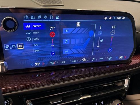 Used 2024 Chevrolet Traverse Z71 w/ Enhanced Driving Package image 14