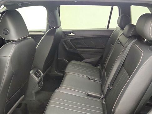 Used 2023 Volkswagen Tiguan SE R-Line FWD image 19